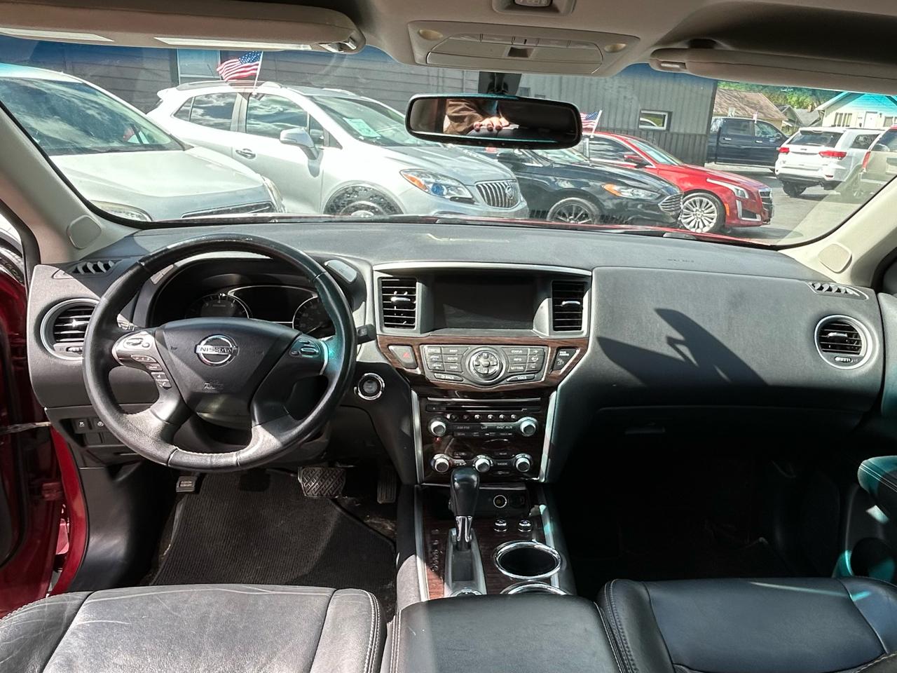 Nissan Pathfinder Platinum 4WD 2013
