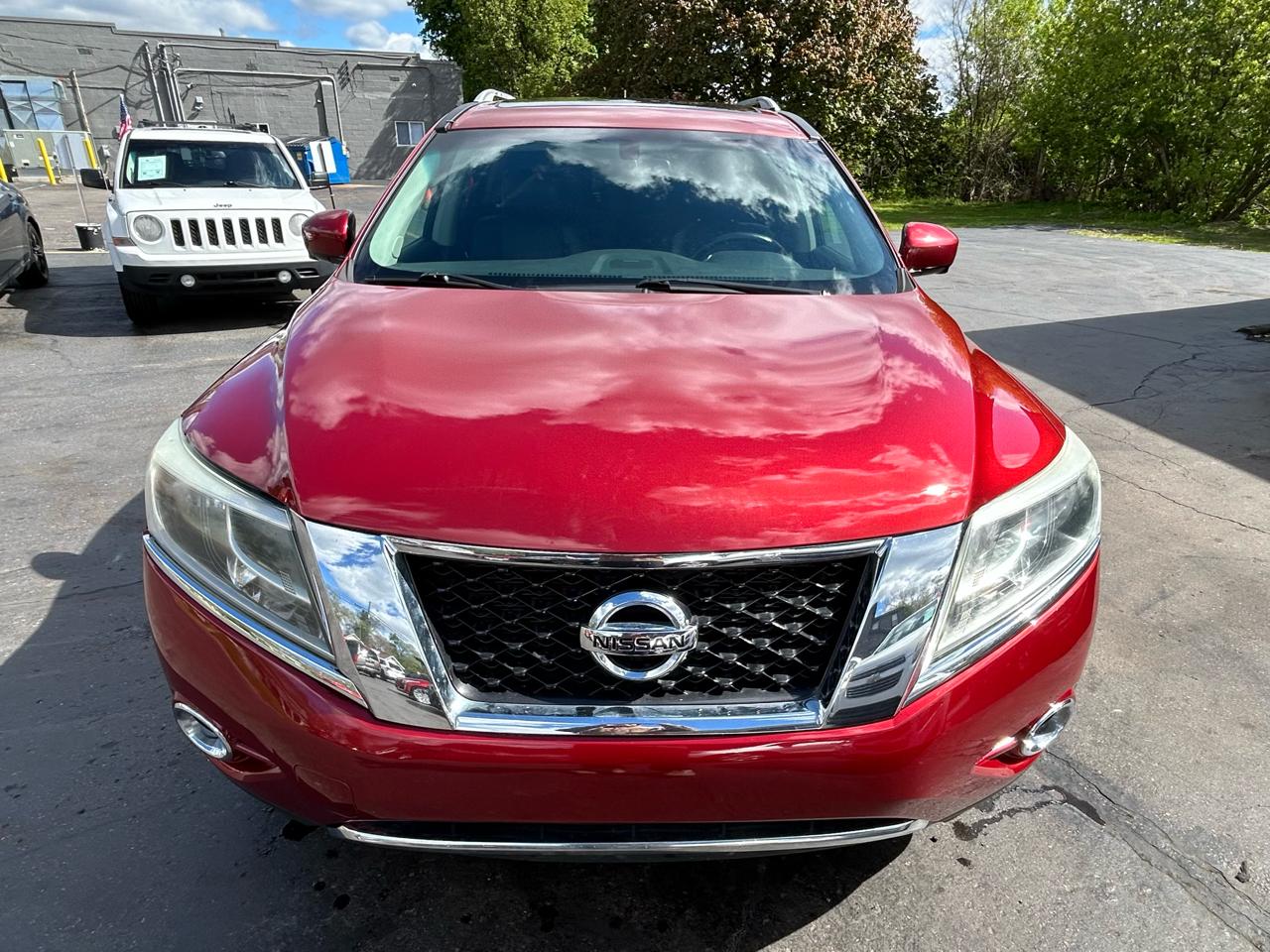 Nissan Pathfinder Platinum 4WD 2013