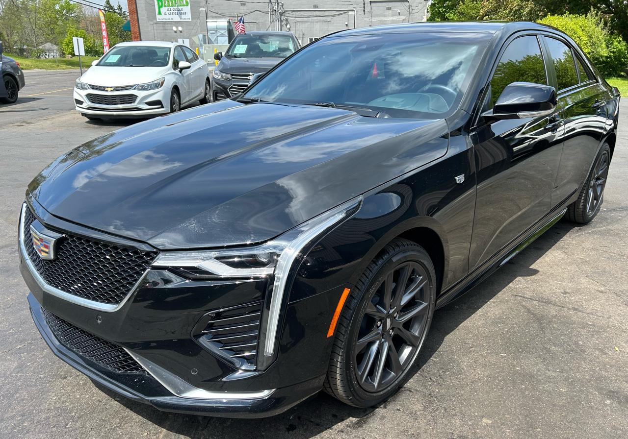 Cadillac CT4 Sport 2025