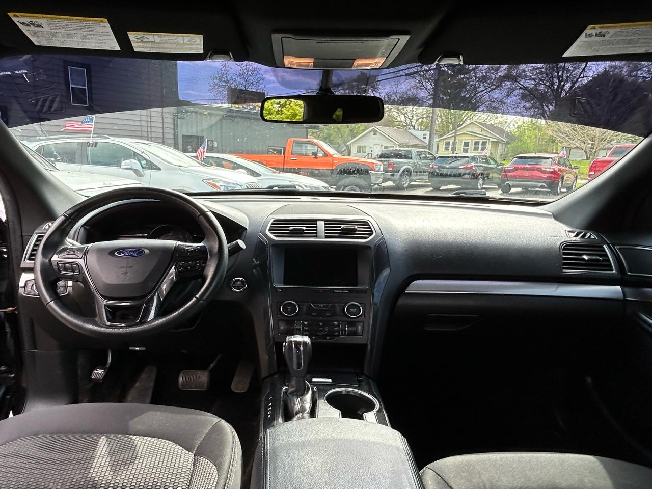 Ford Explorer XLT 4WD 2018