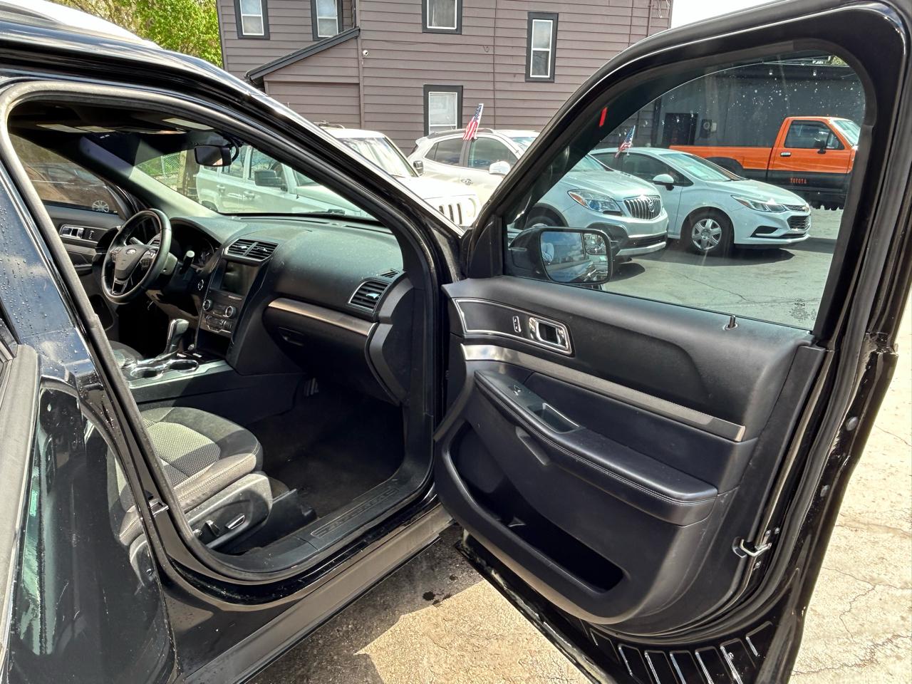 Ford Explorer XLT 4WD 2018