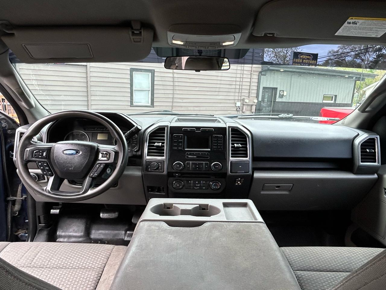Ford F-150 XLT SuperCrew 4WD 2015