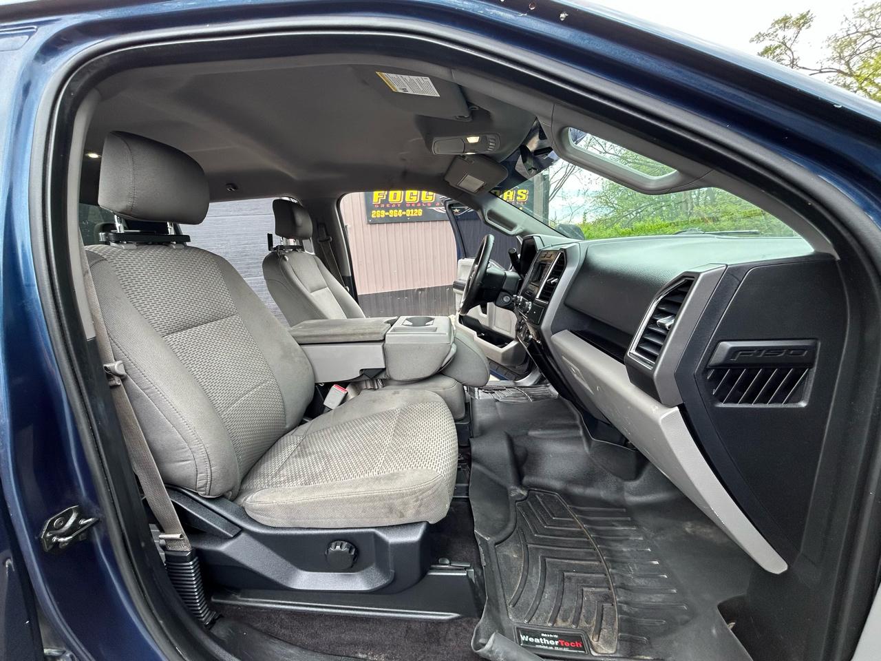Ford F-150 XLT SuperCrew 4WD 2015