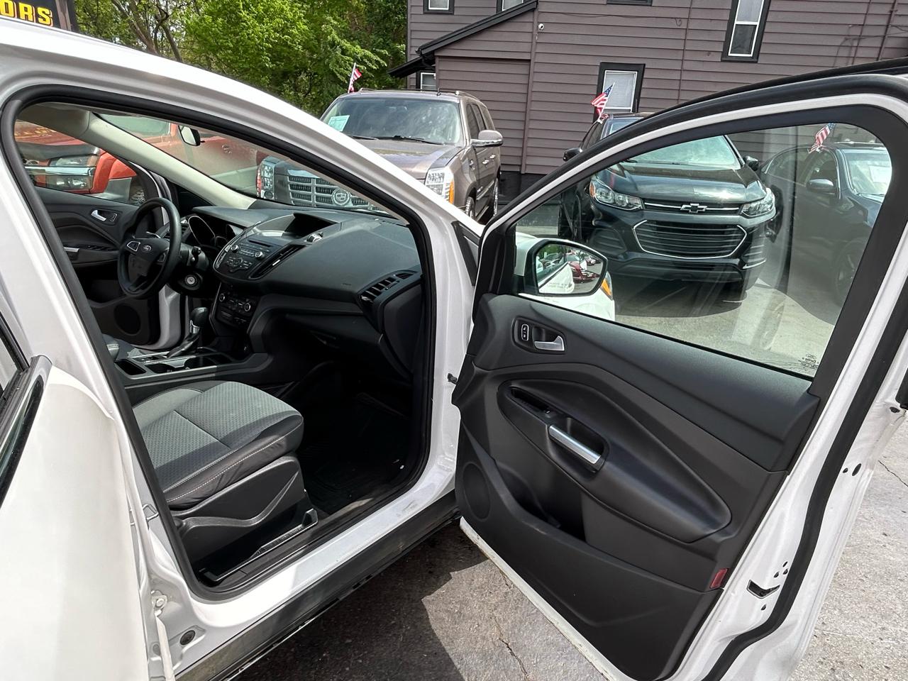 Ford Escape SE FWD 2017