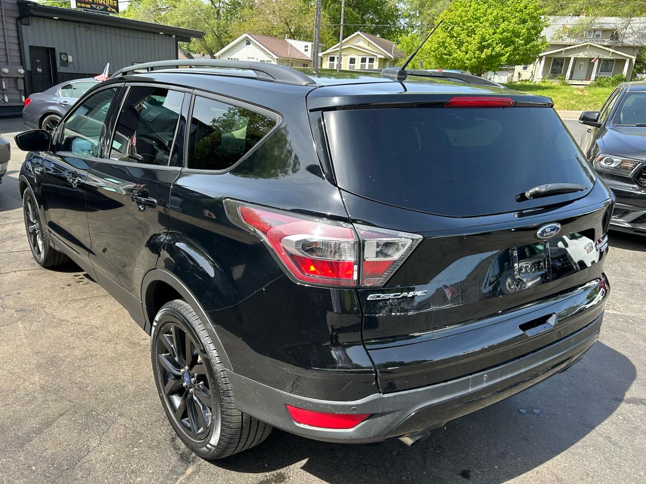 Ford Escape Titanium FWD 2017
