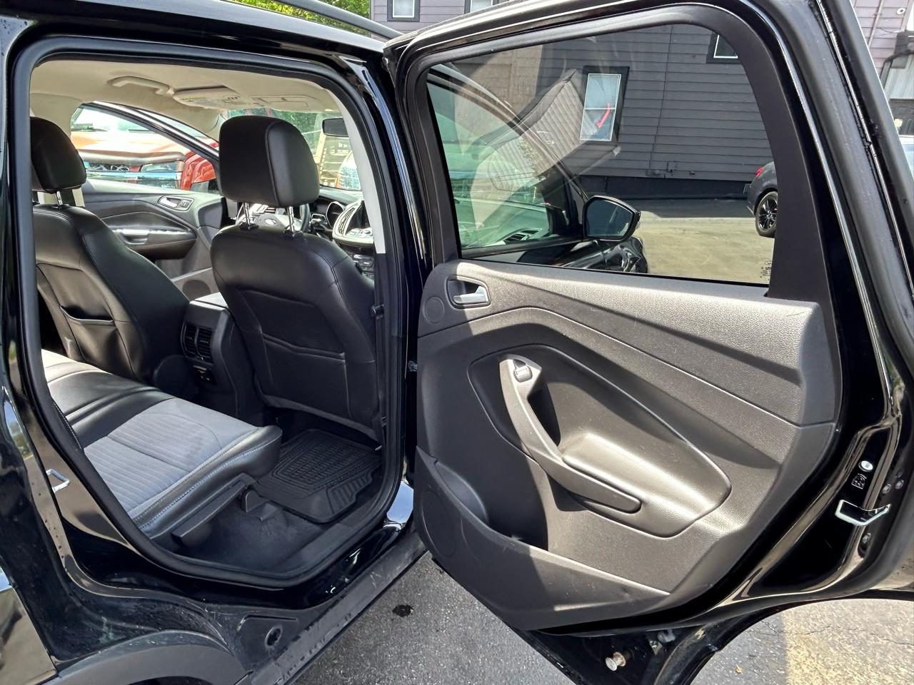Ford Escape Titanium FWD 2017