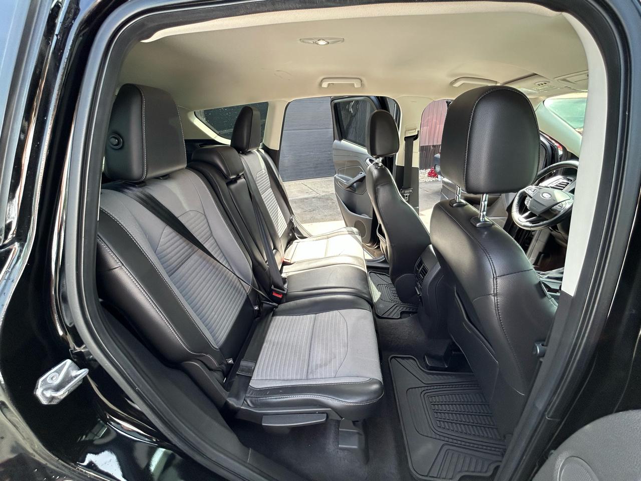 Ford Escape Titanium FWD 2017