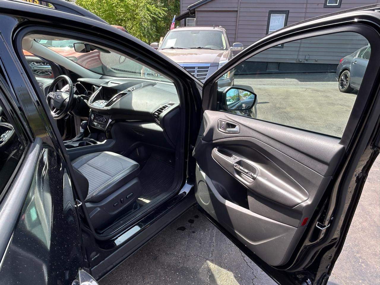 Ford Escape Titanium FWD 2017