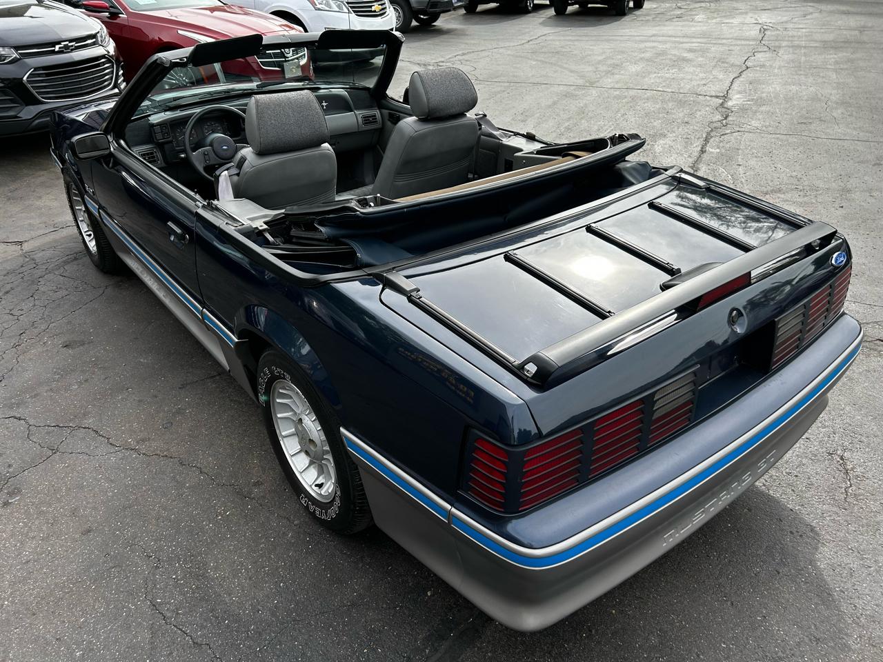 Ford Mustang GT convertible 1989
