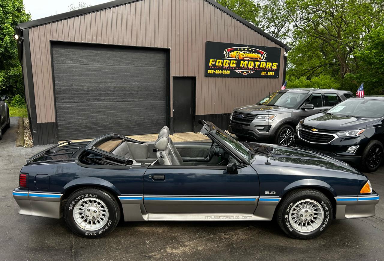 Ford Mustang GT convertible 1989