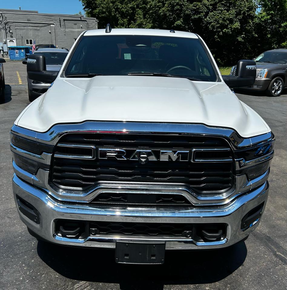 RAM 2500 Big Horn Crew Cab 4WD 2025