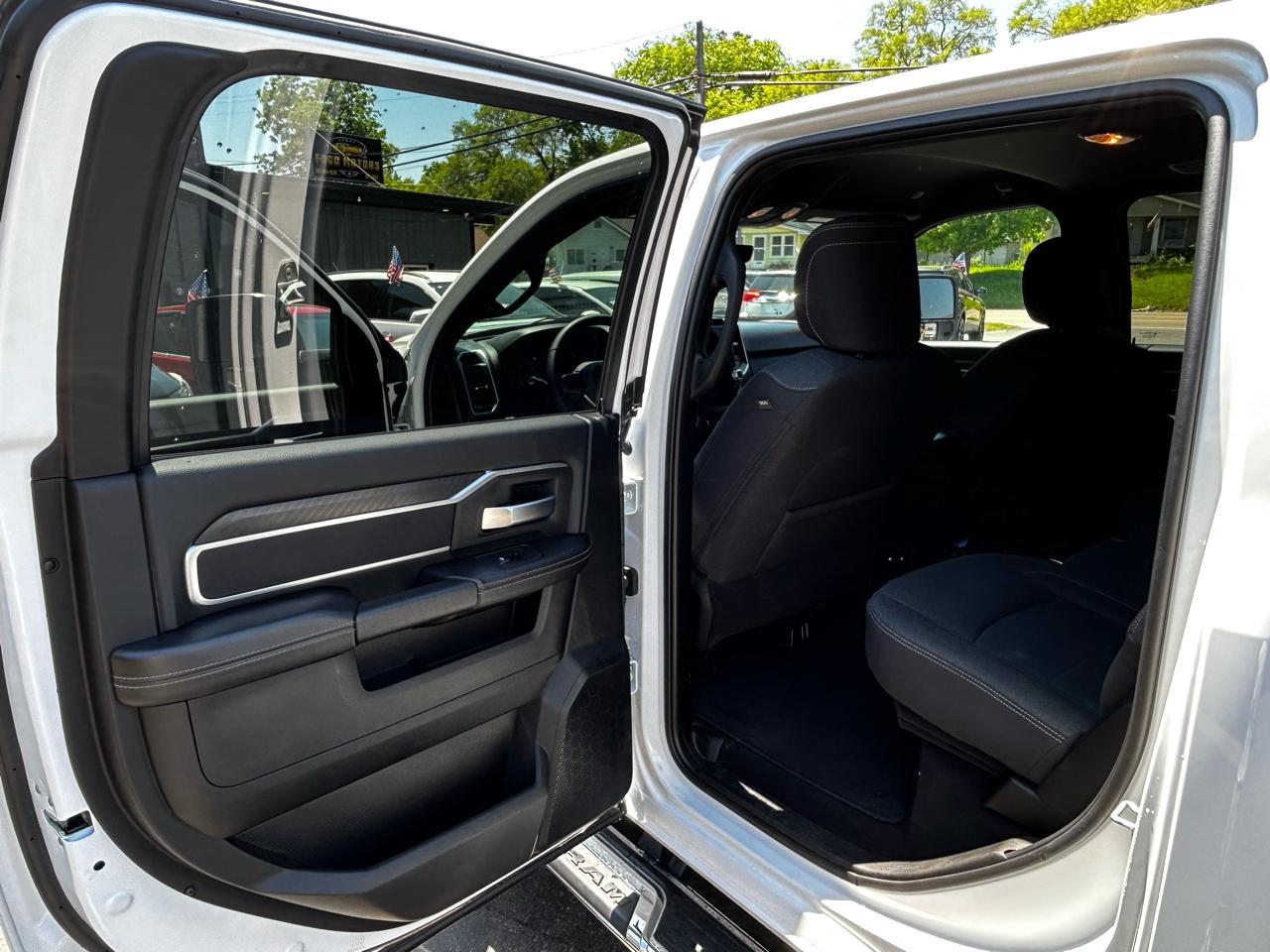 RAM 2500 Big Horn Crew Cab 4WD 2025