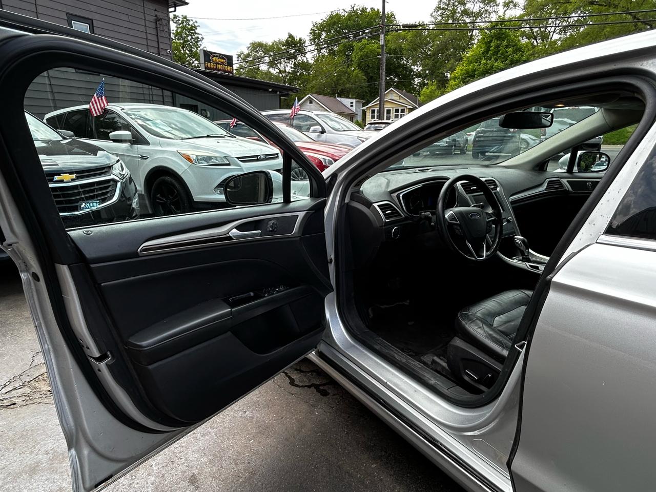 Ford Fusion Hybrid SE 2013