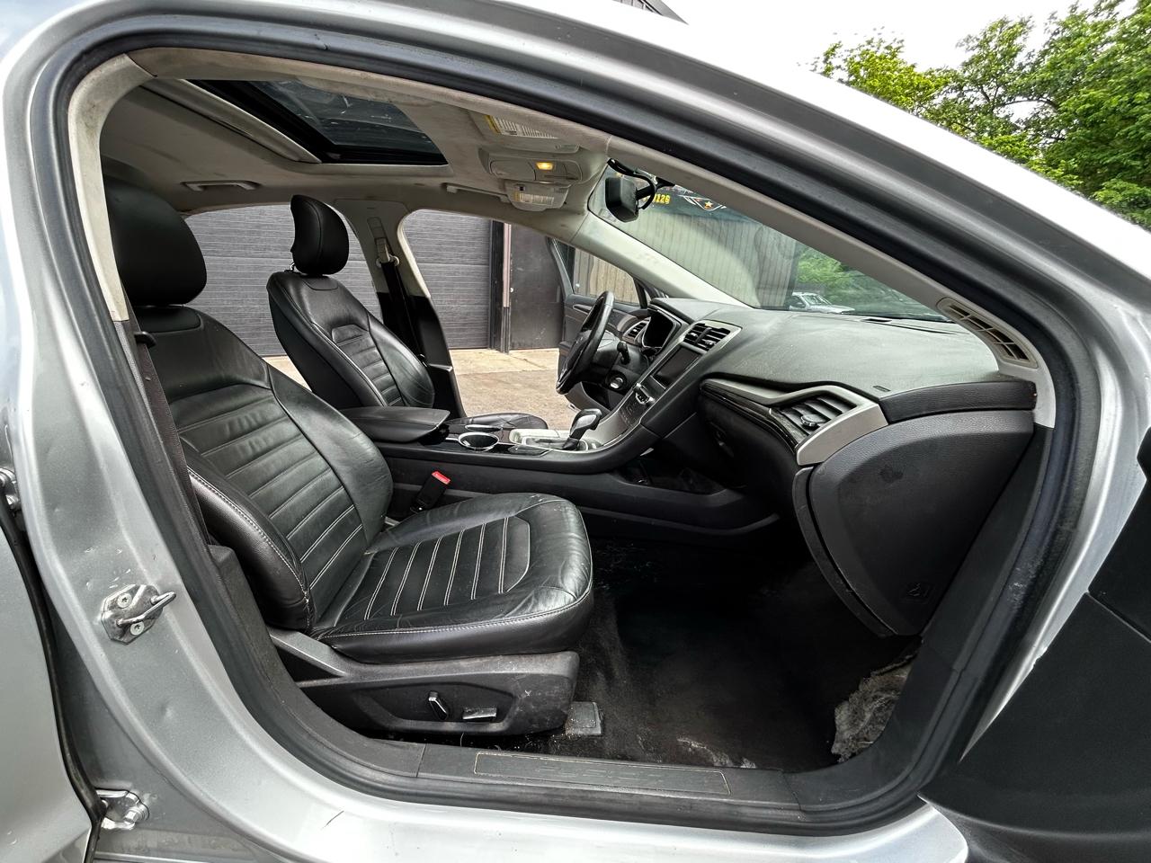 Ford Fusion Hybrid SE 2013
