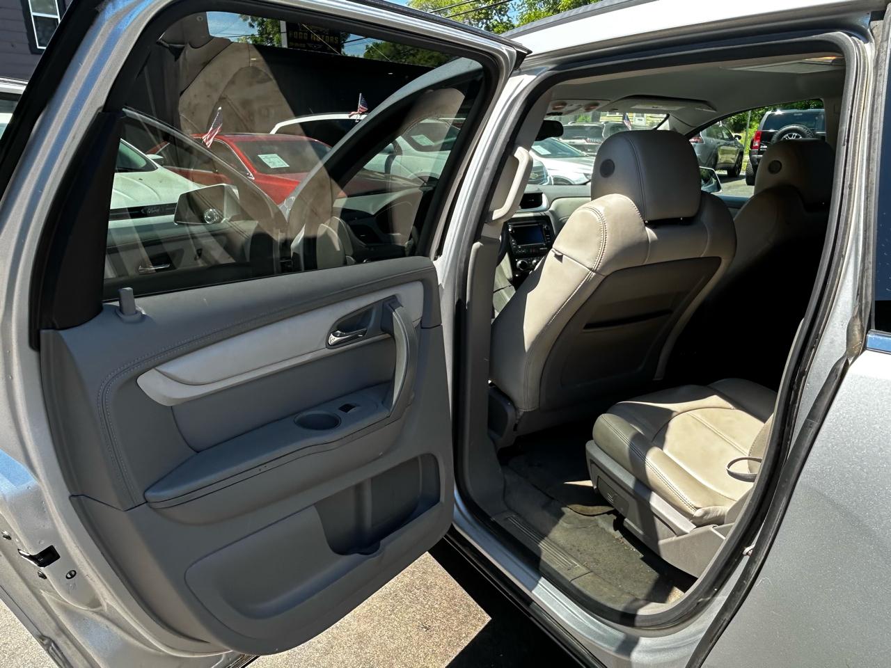 Chevrolet Traverse 2LT FWD 2015