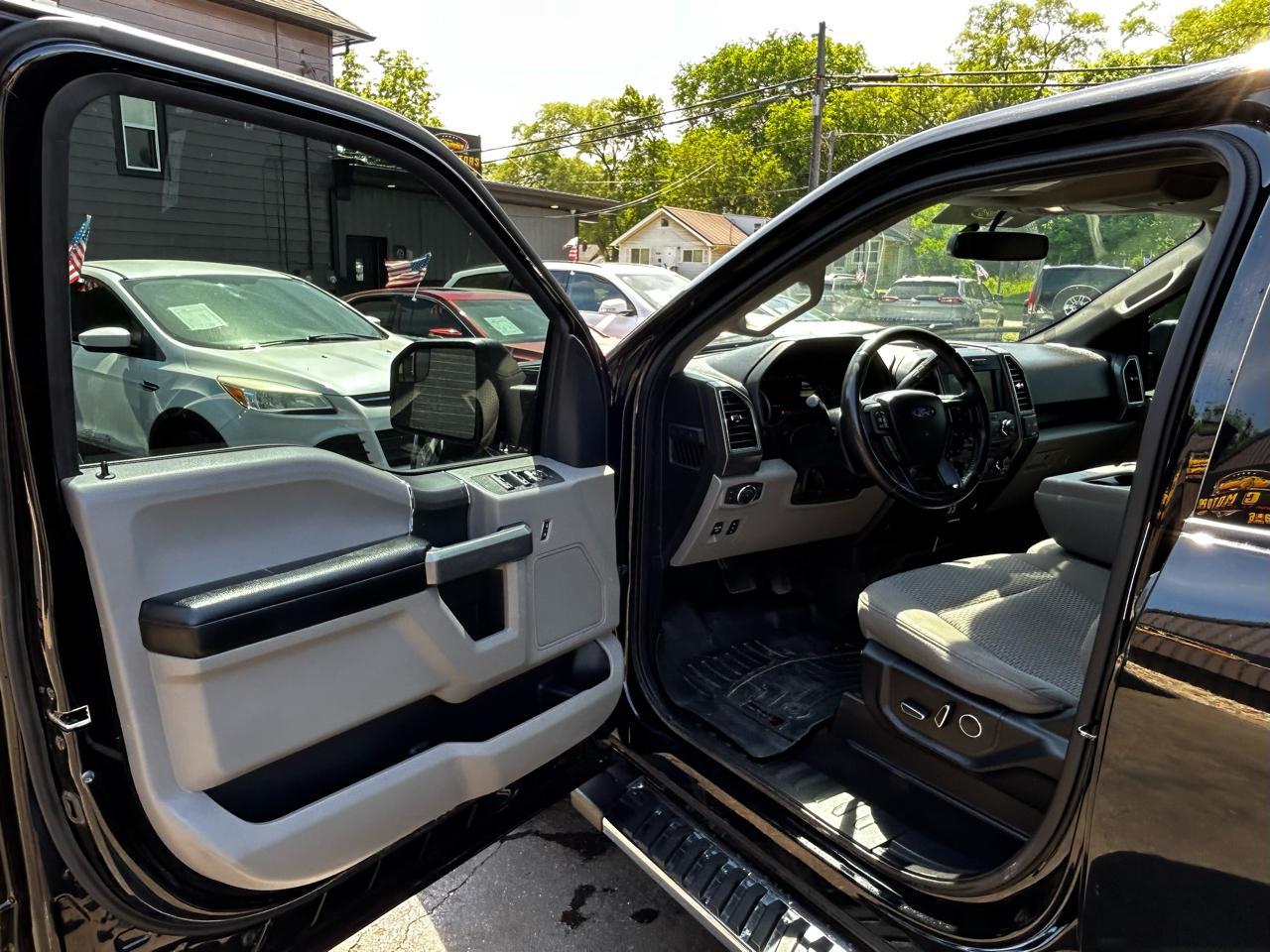 Ford F-150 XLT SuperCrew 5.5-ft. Bed 4WD 2018