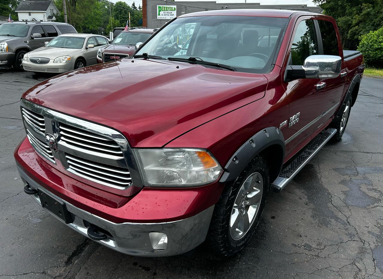RAM 1500 SLT Crew Cab SWB 4WD 2015
