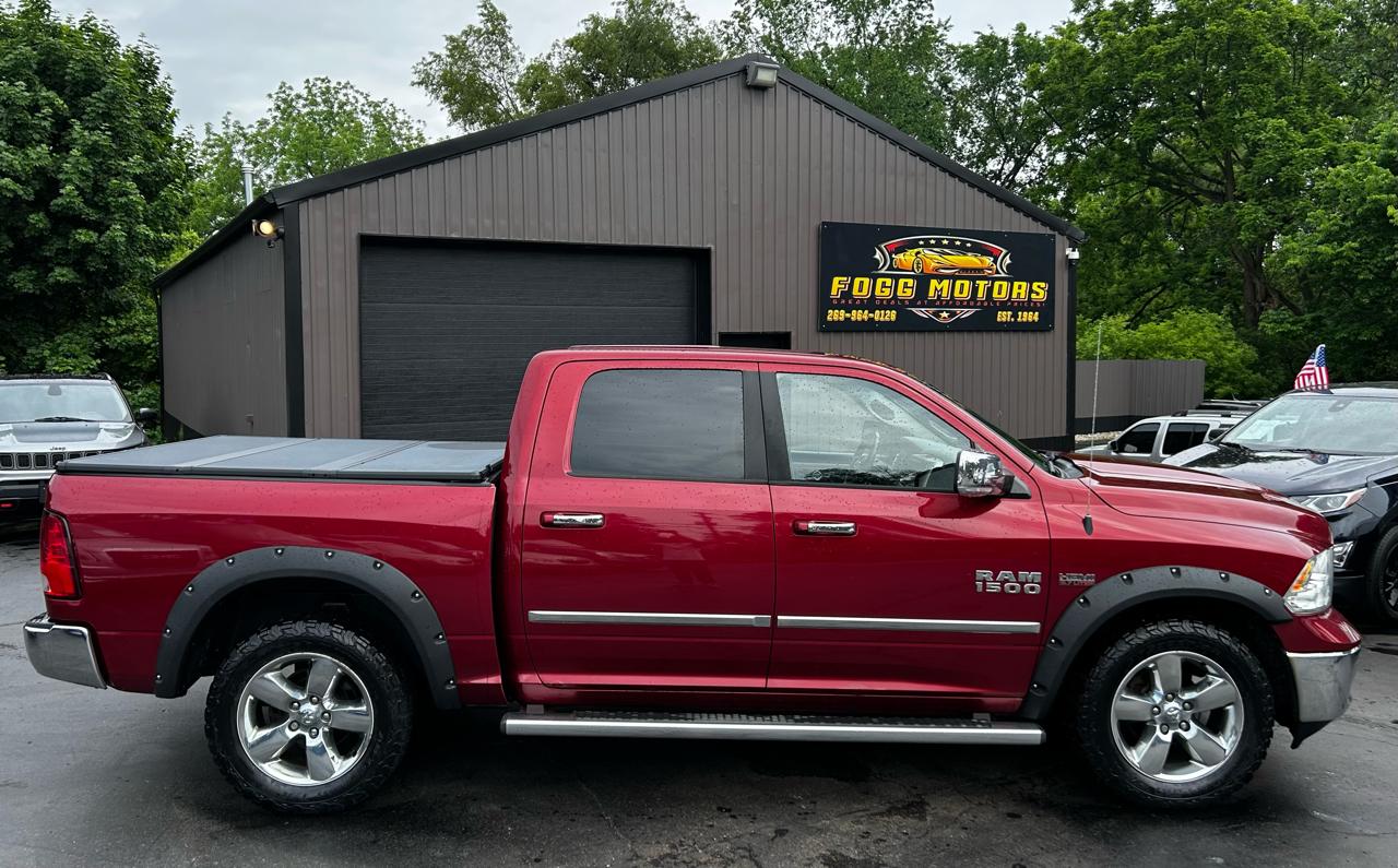 RAM 1500 SLT Crew Cab SWB 4WD 2015