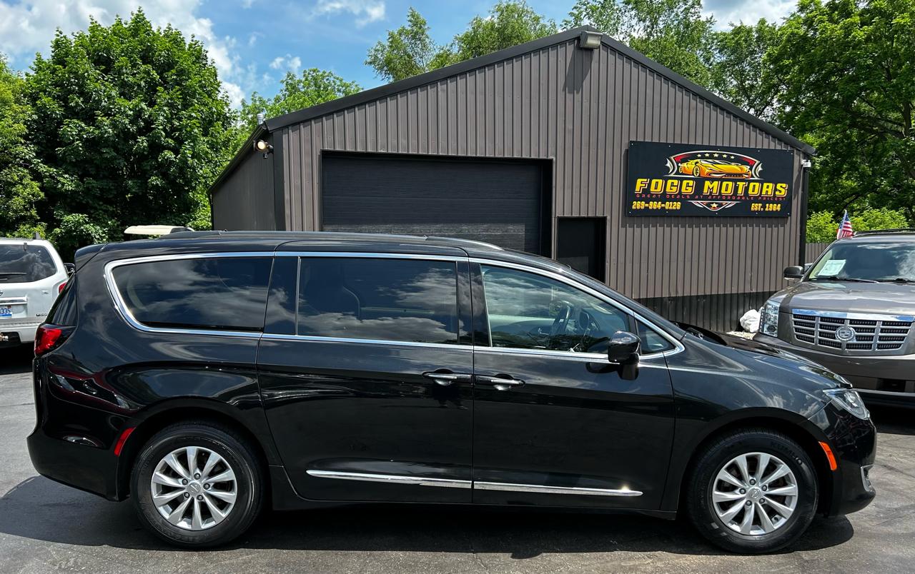 Chrysler Pacifica Touring-L 2017