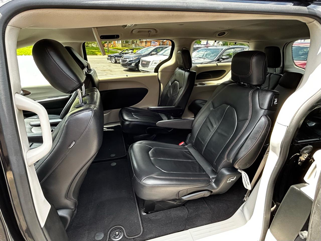 Chrysler Pacifica Touring-L 2017