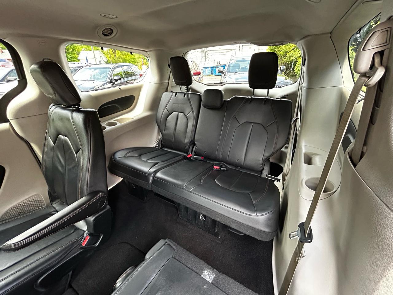 Chrysler Pacifica Touring-L 2017
