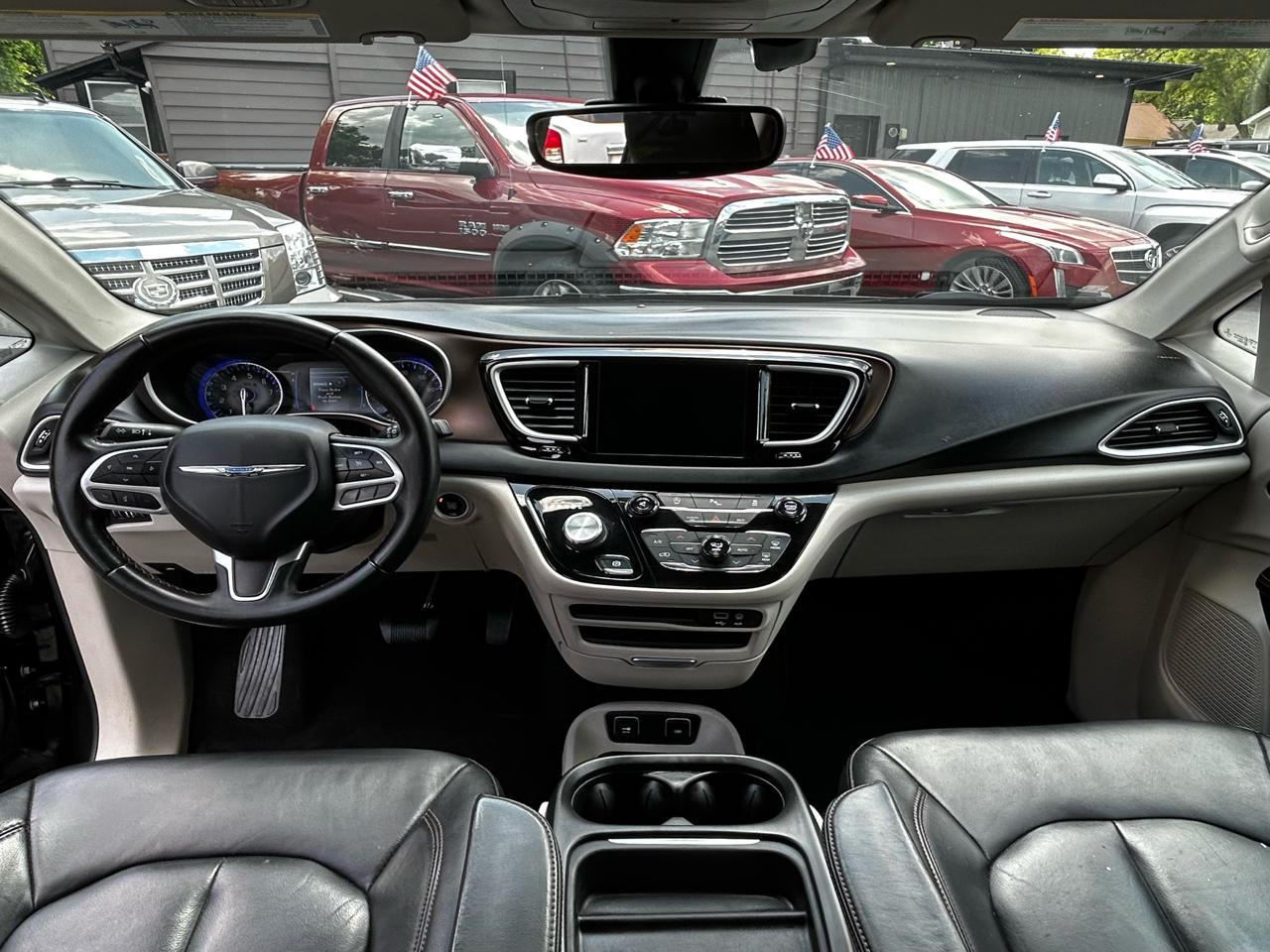 Chrysler Pacifica Touring-L 2017