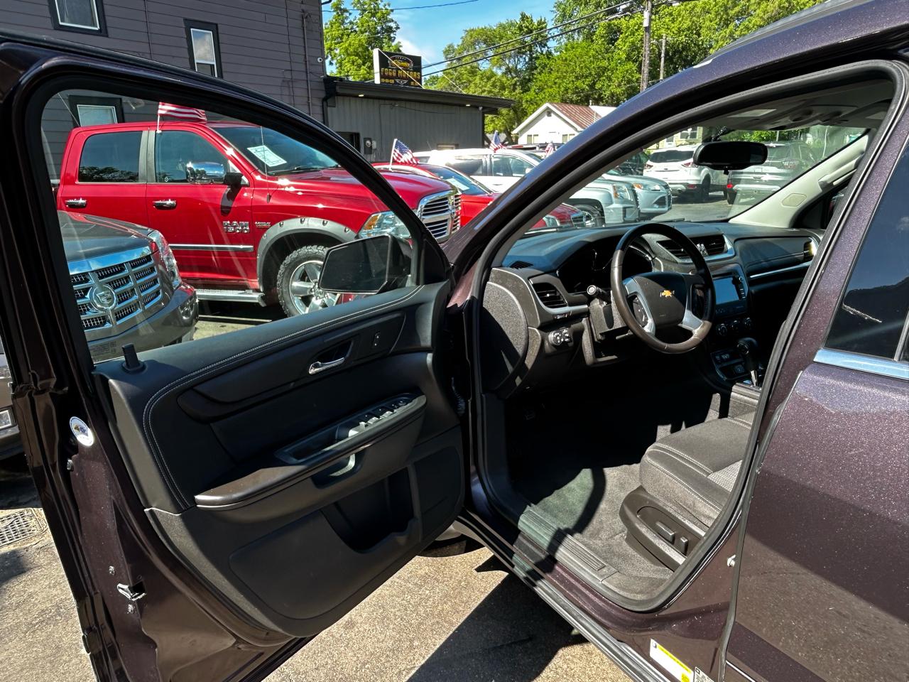 Chevrolet Traverse 1LT FWD 2015