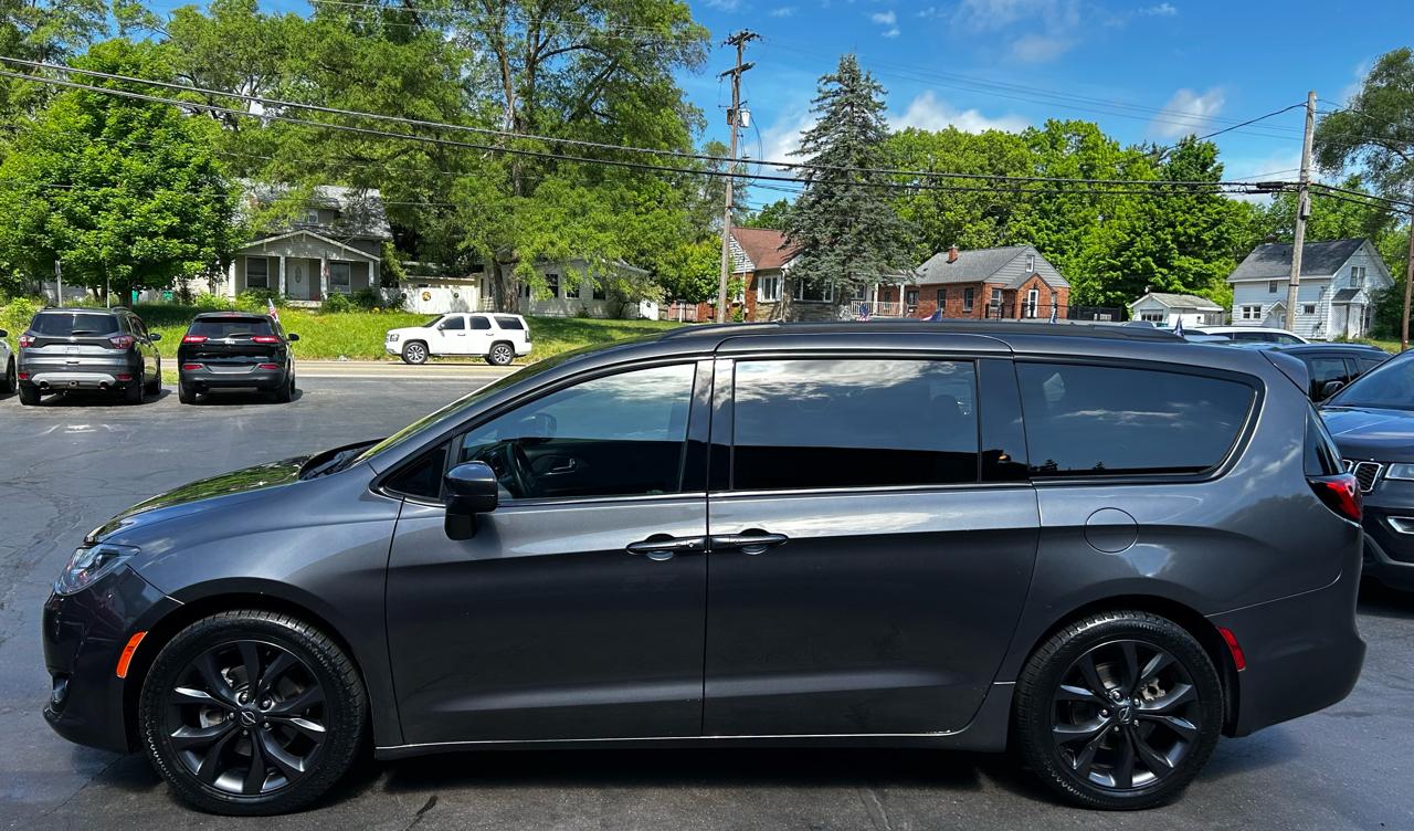 Chrysler Pacifica Touring Plus 2018