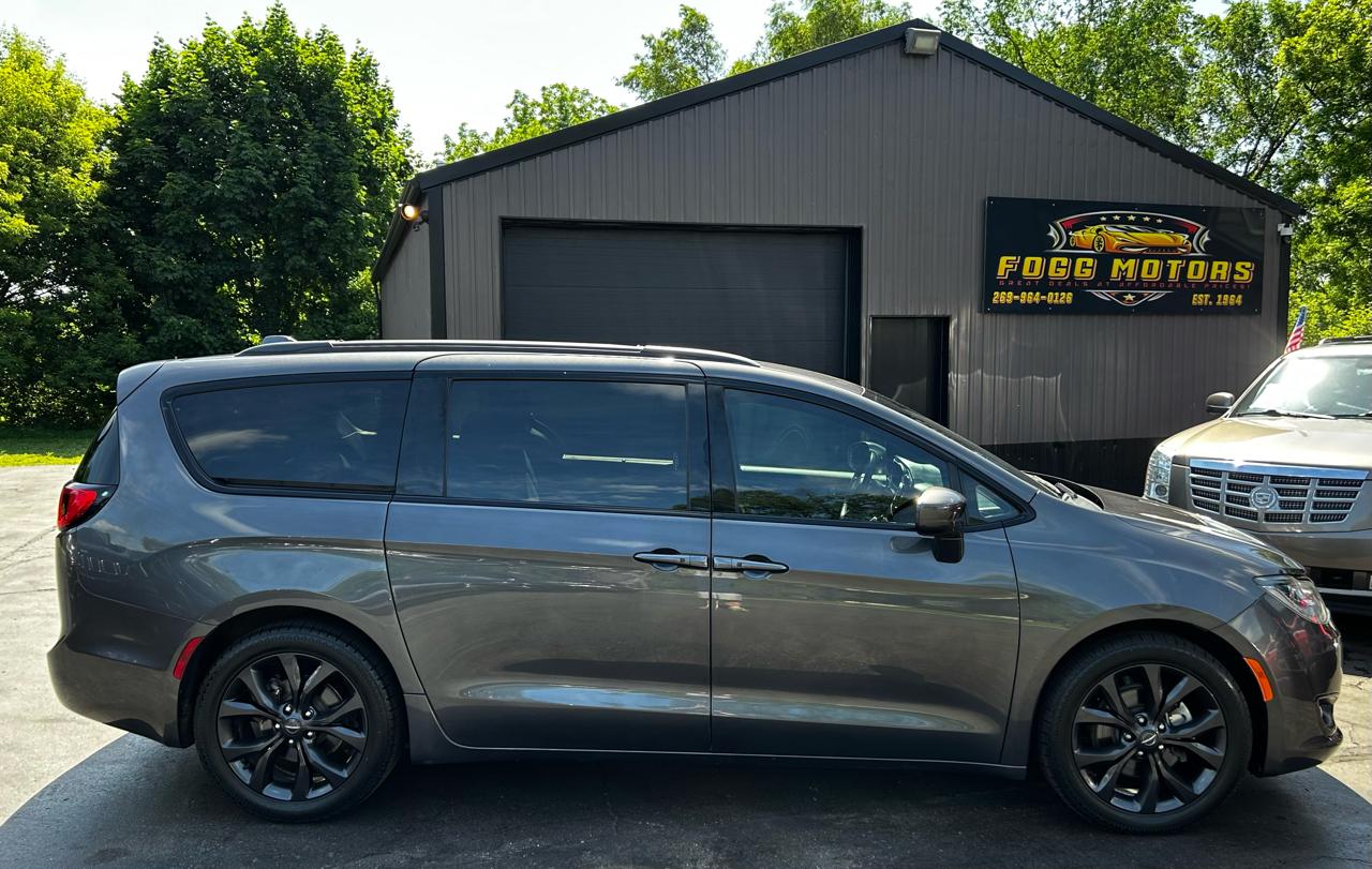 Chrysler Pacifica Touring Plus 2018
