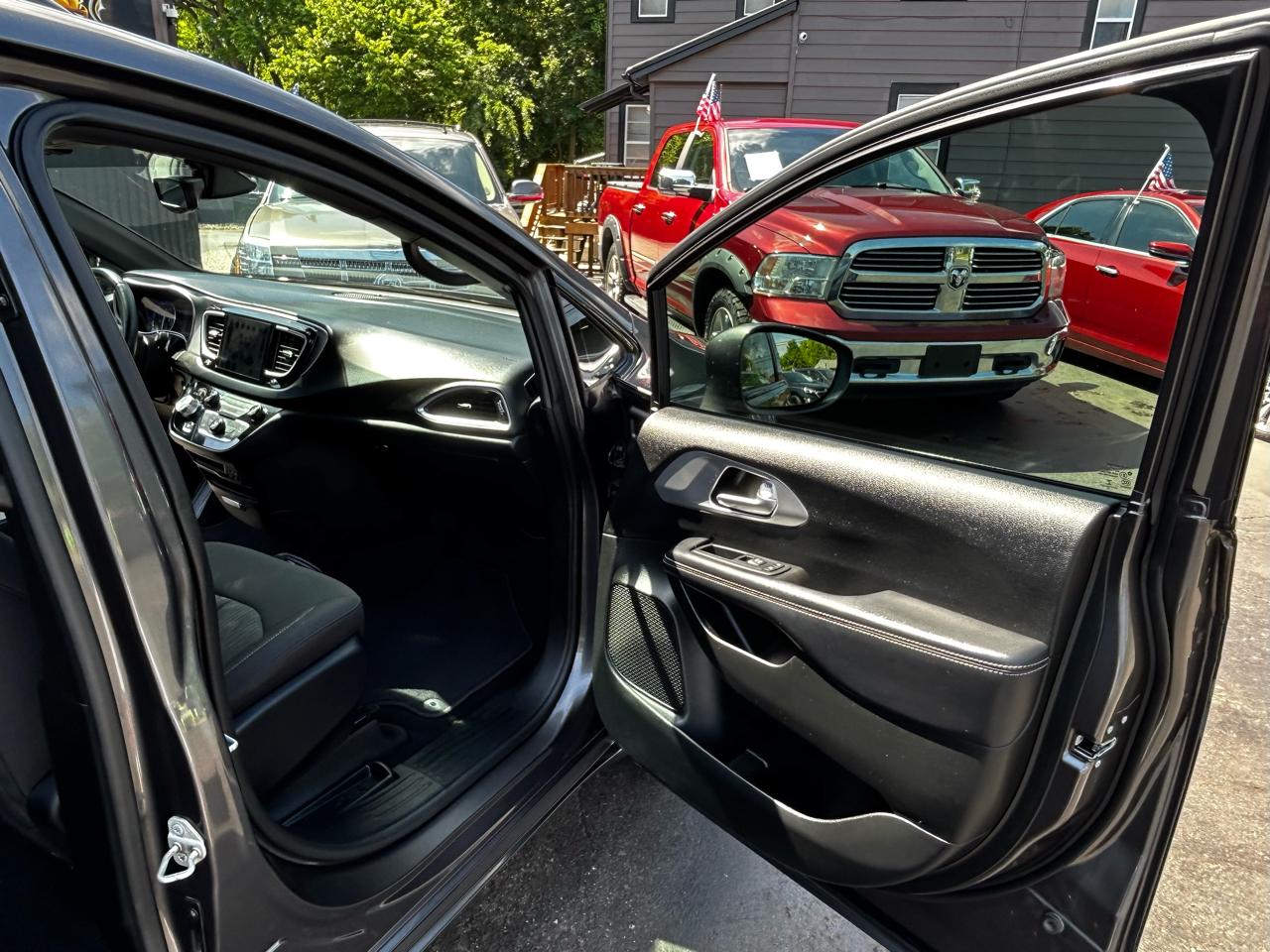 Chrysler Pacifica Touring Plus 2018