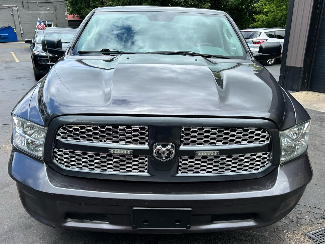 RAM 1500 ST Quad Cab 4WD 2015