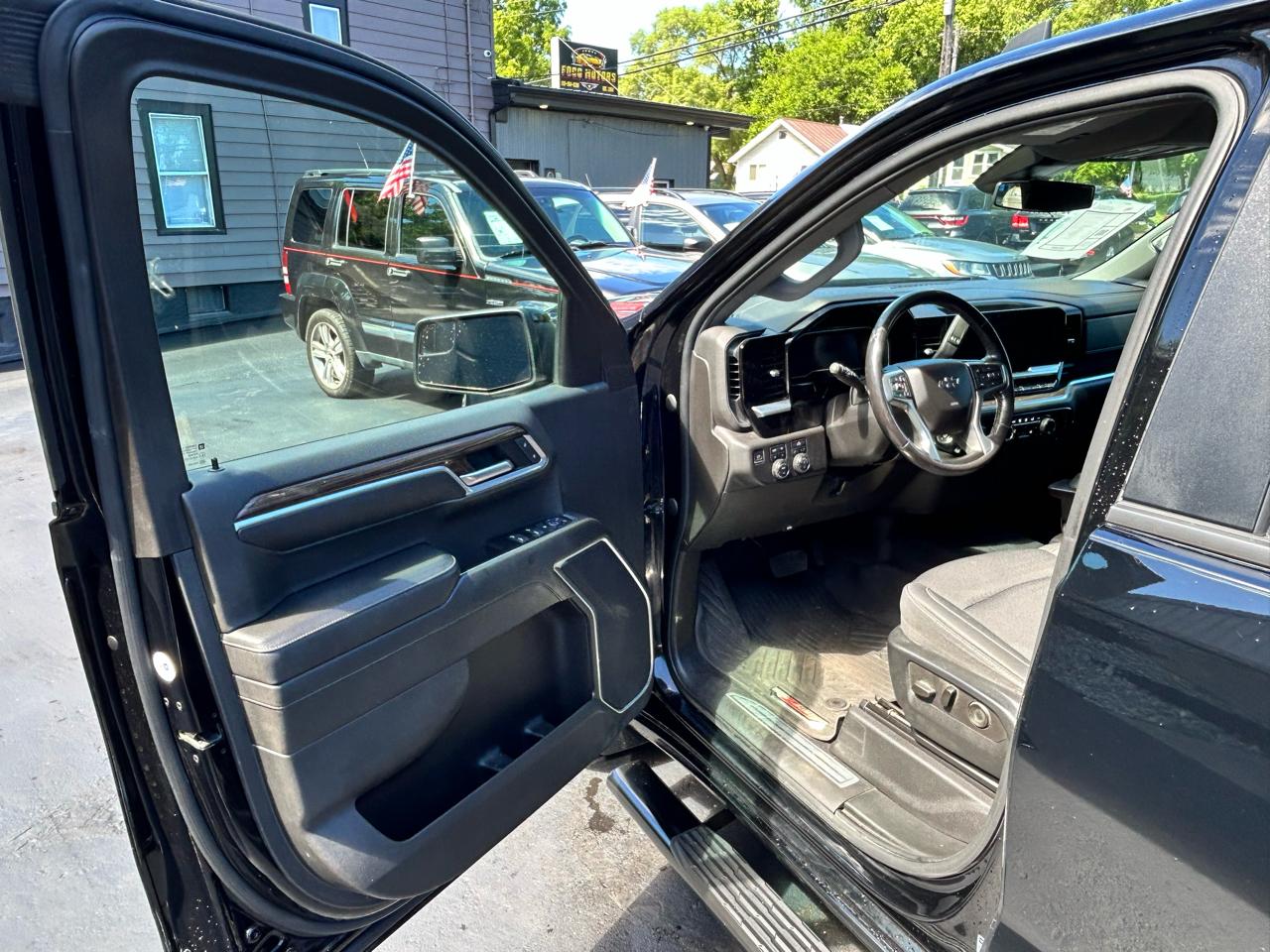 Chevrolet Silverado 1500 RST Crew Cab 4WD 2022