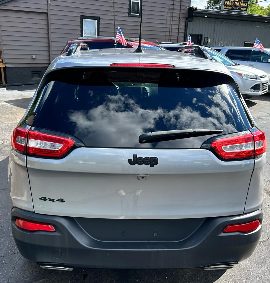 Jeep Cherokee Sport 4WD 2016