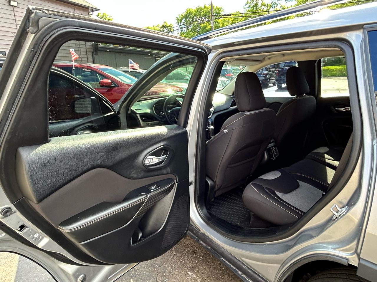 Jeep Cherokee Sport 4WD 2016