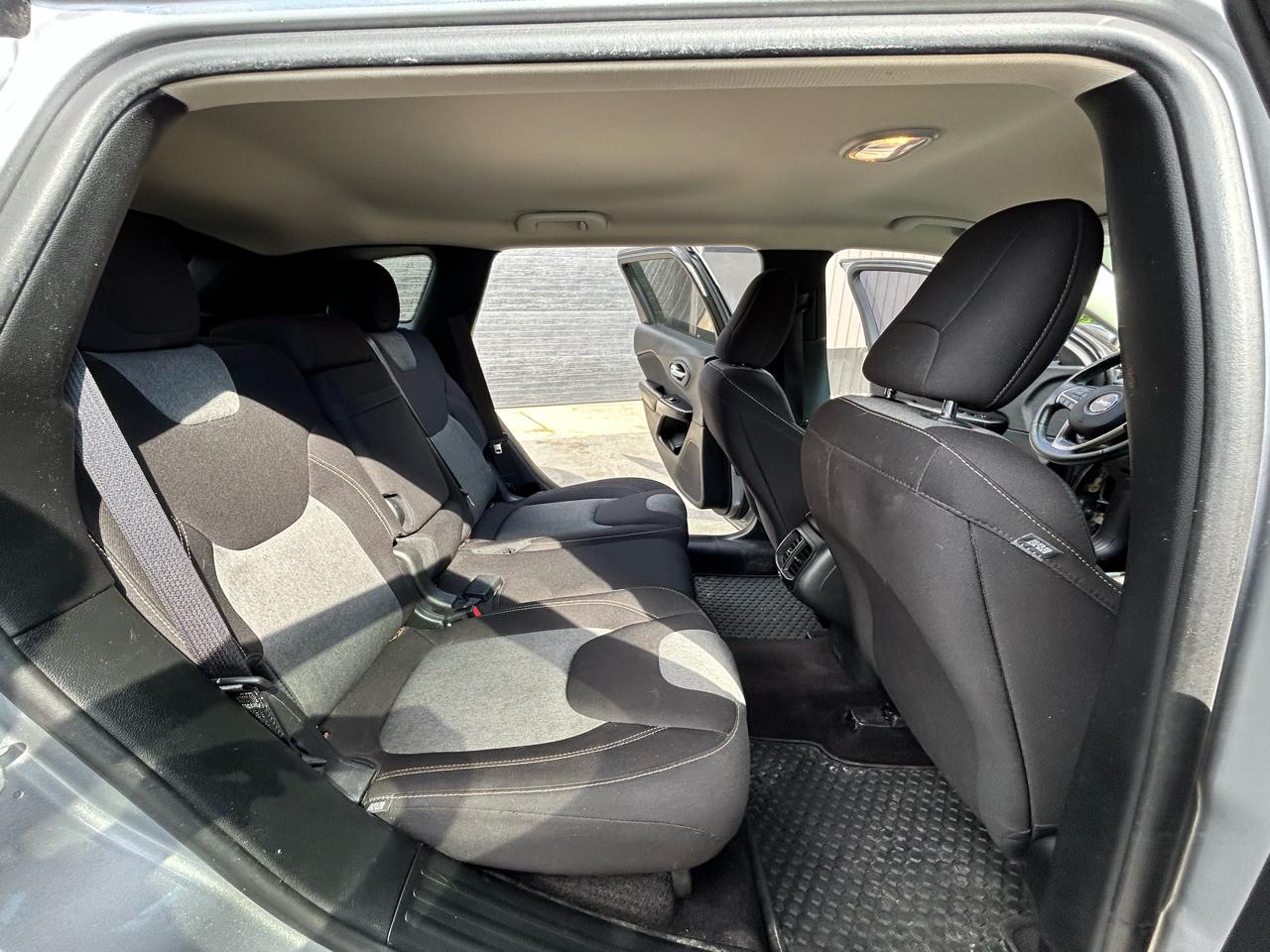 Jeep Cherokee Sport 4WD 2016