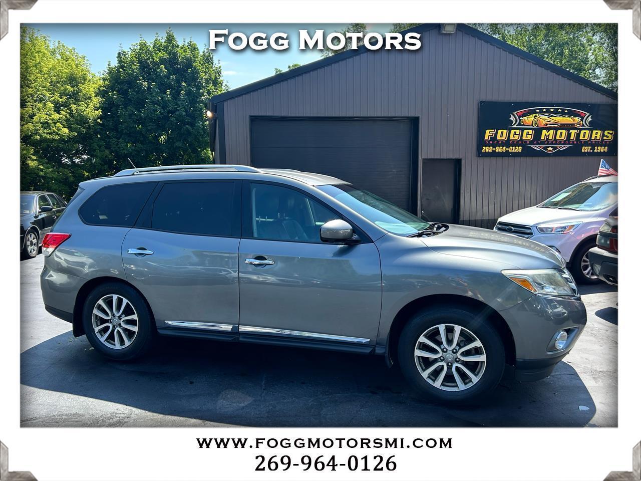 Nissan Pathfinder SV 4WD 2015