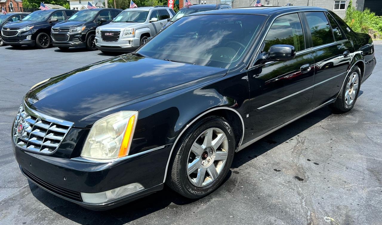 Cadillac DTS Sedan 2006