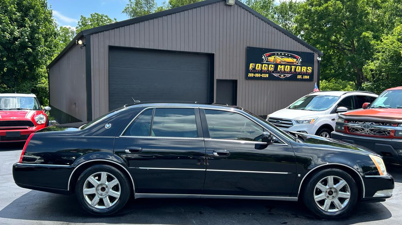 Cadillac DTS Sedan 2006