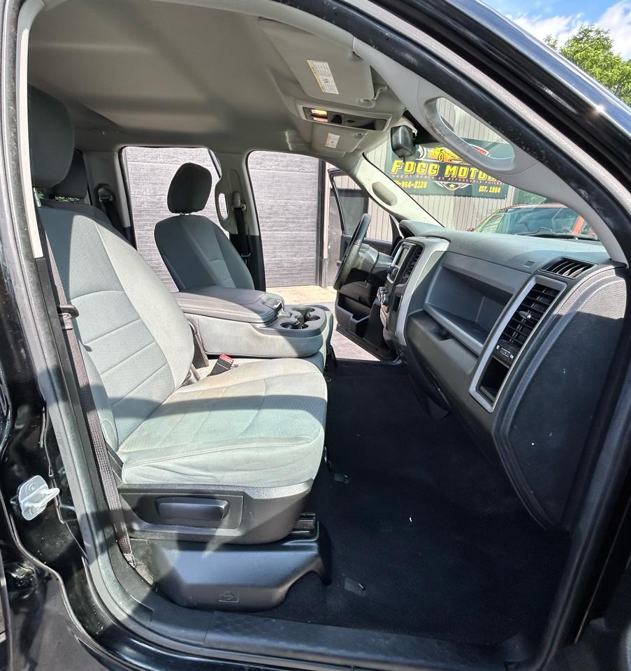 RAM 1500 4WD Quad Cab 140.5" Express 2014