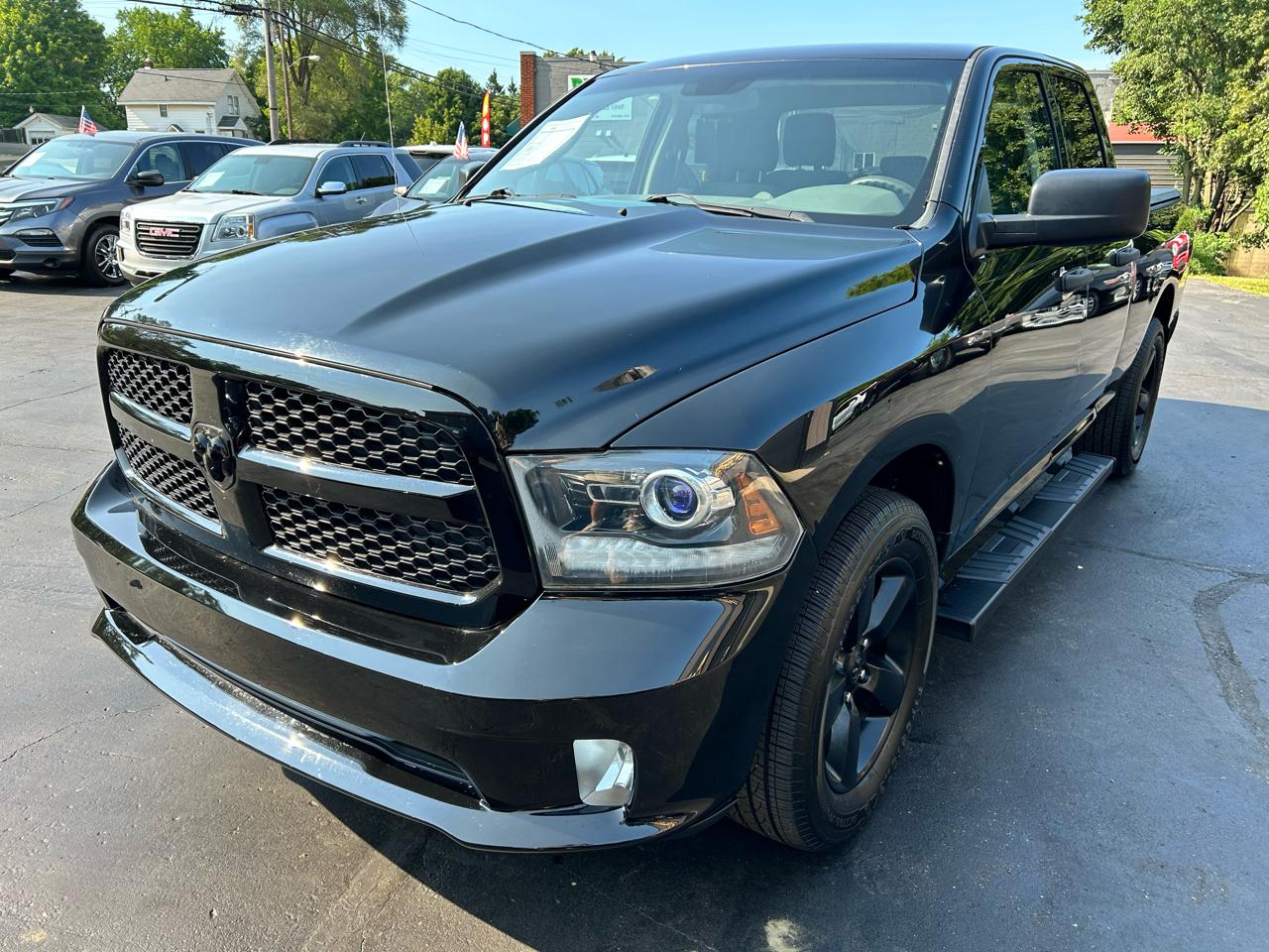 RAM 1500 4WD Quad Cab 140.5" Express 2014
