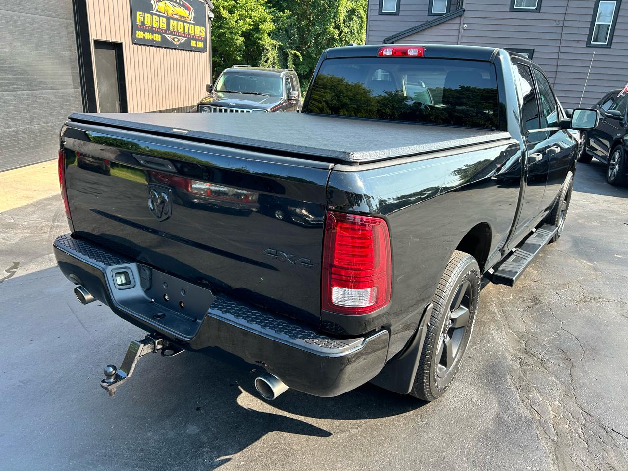RAM 1500 4WD Quad Cab 140.5" Express 2014