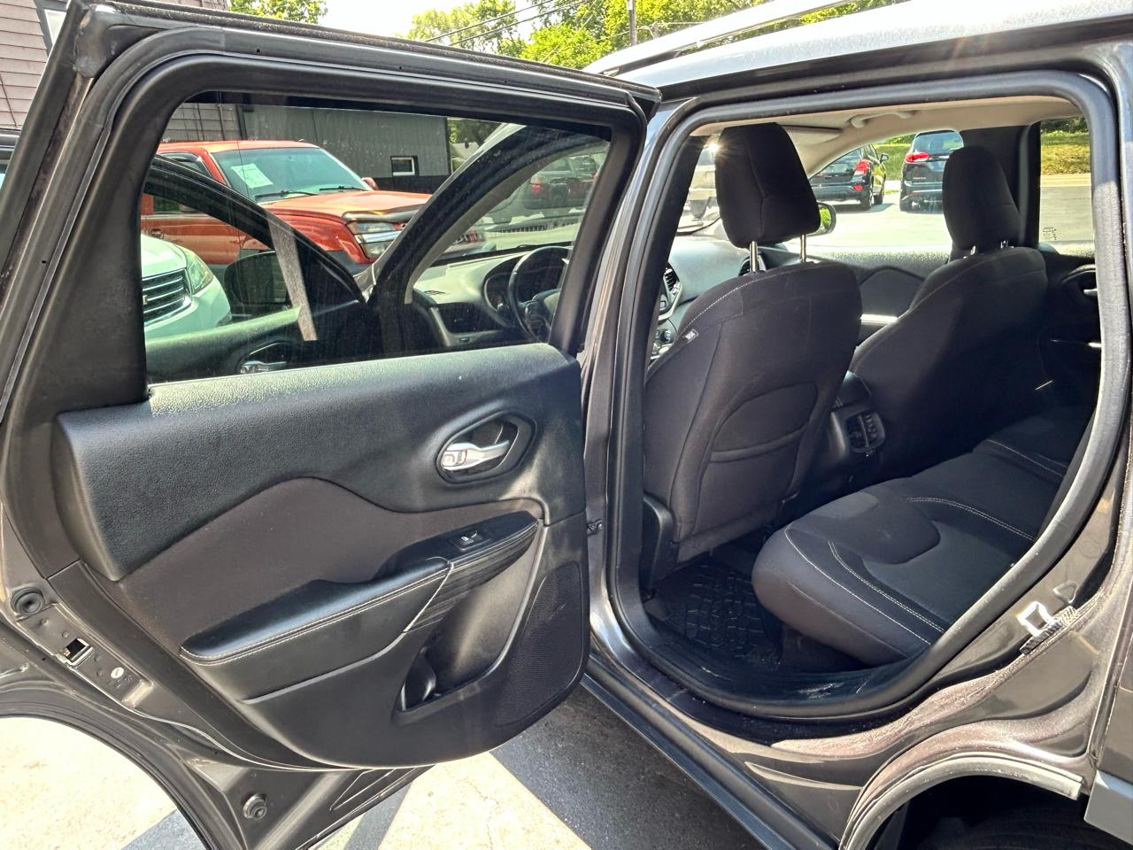 Jeep Cherokee Latitude 4WD 2016