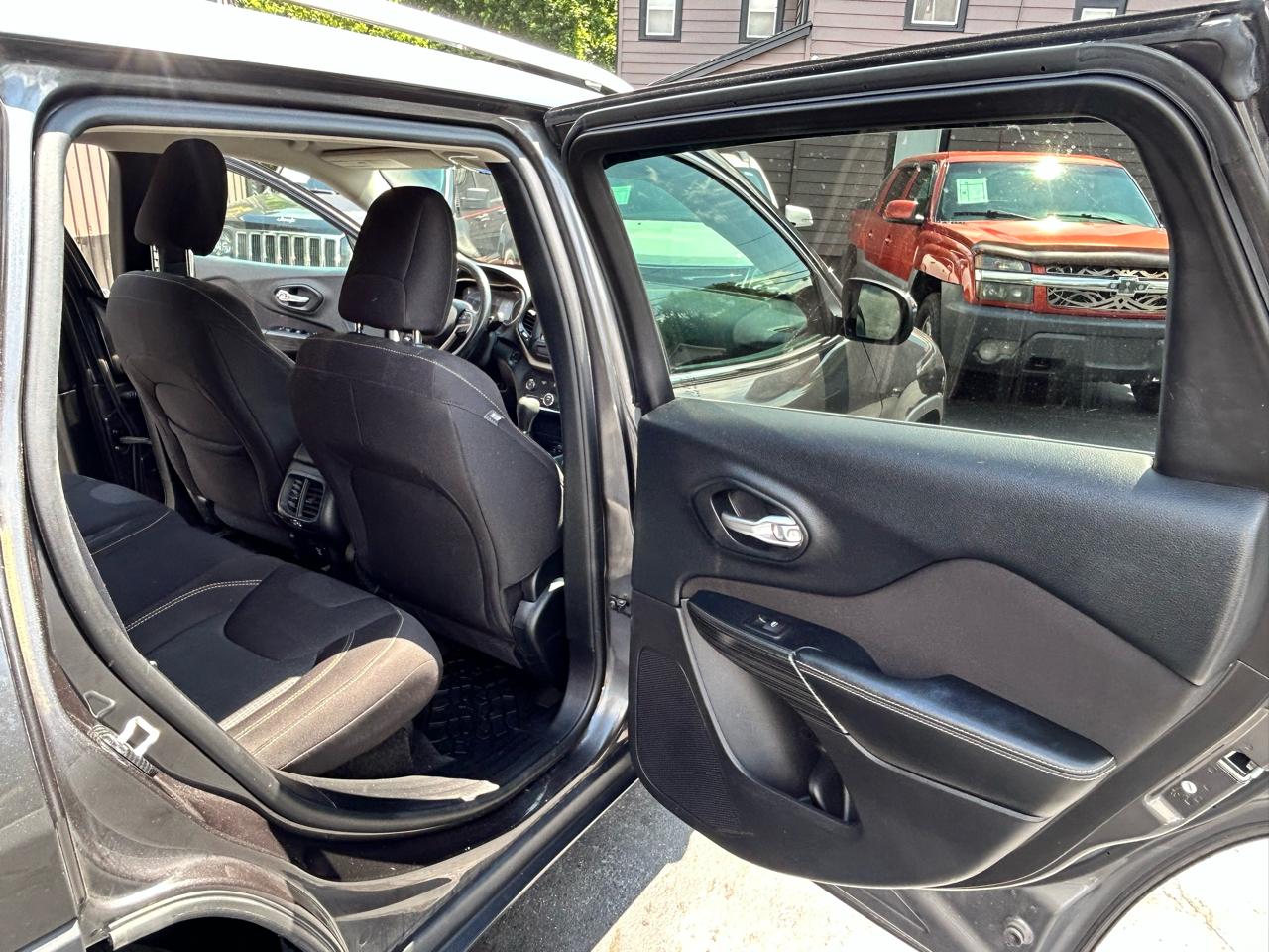 Jeep Cherokee Latitude 4WD 2016