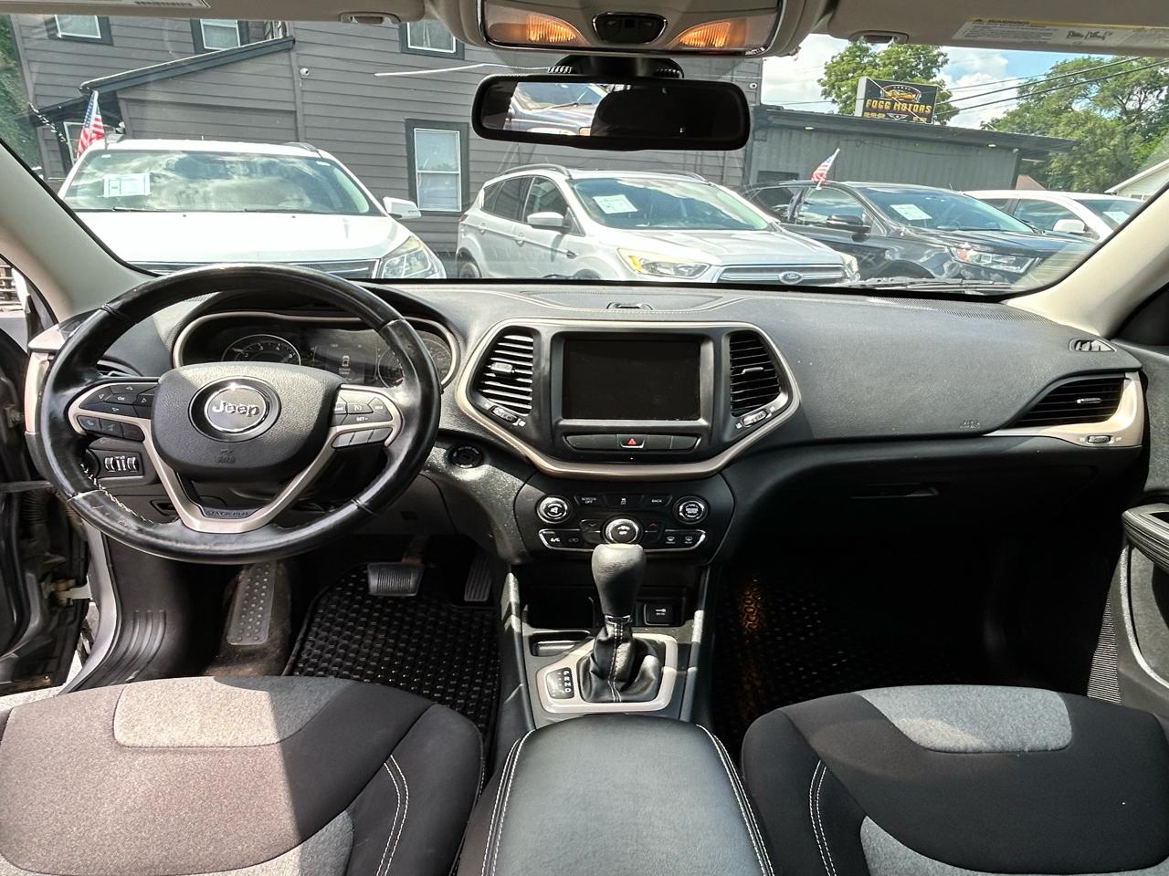 Jeep Cherokee Latitude FWD 2014