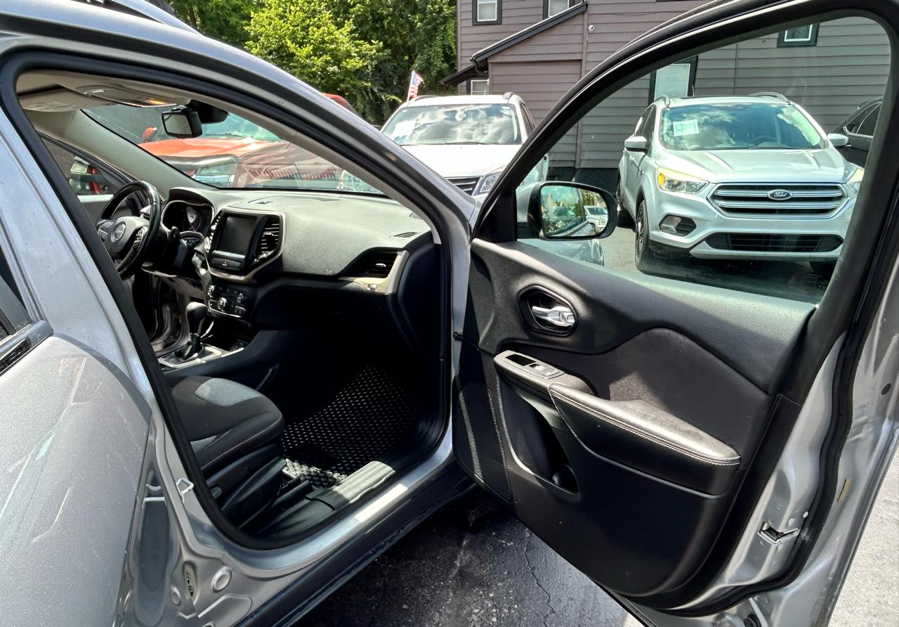 Jeep Cherokee Latitude FWD 2014