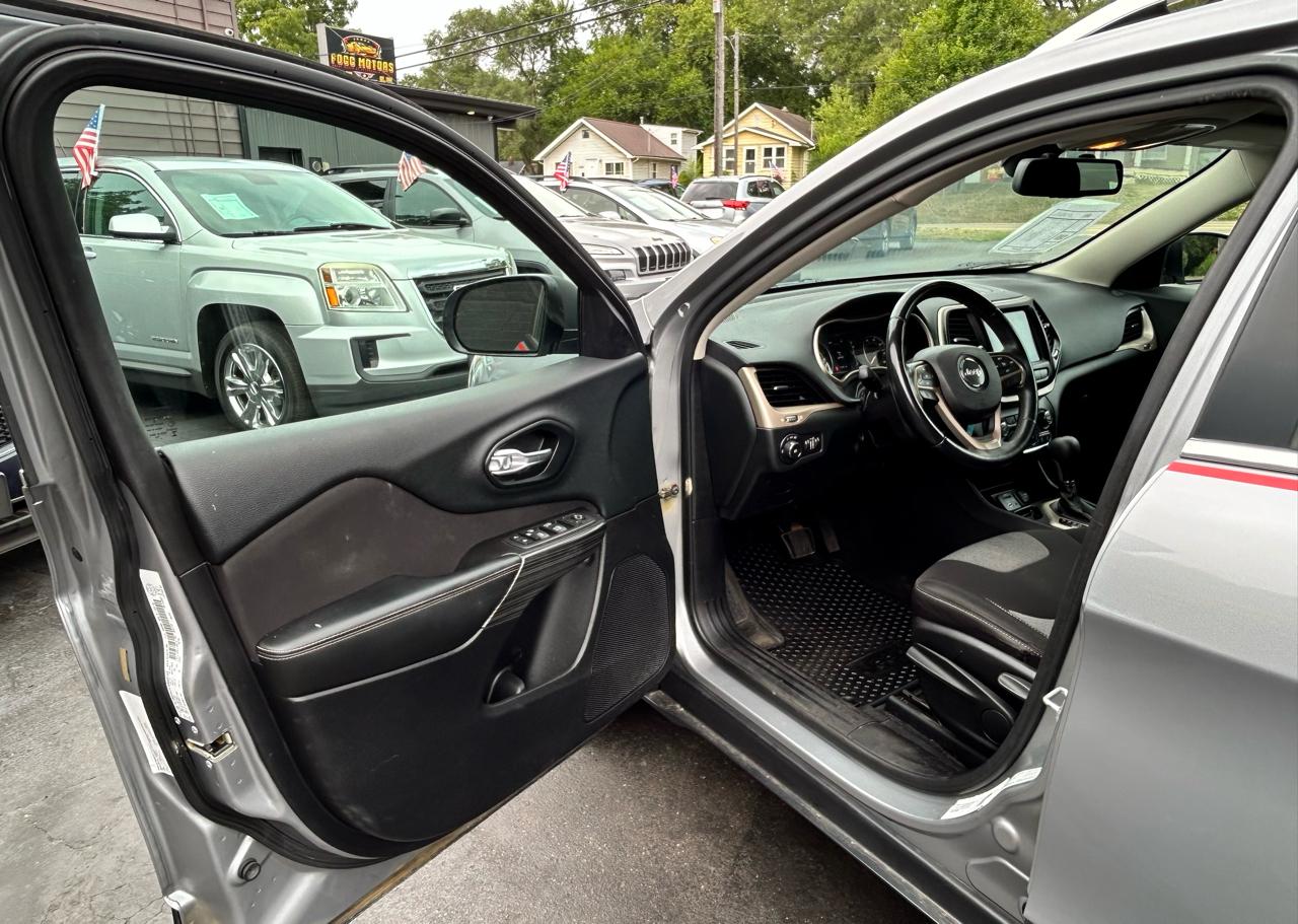 Jeep Cherokee Latitude FWD 2014