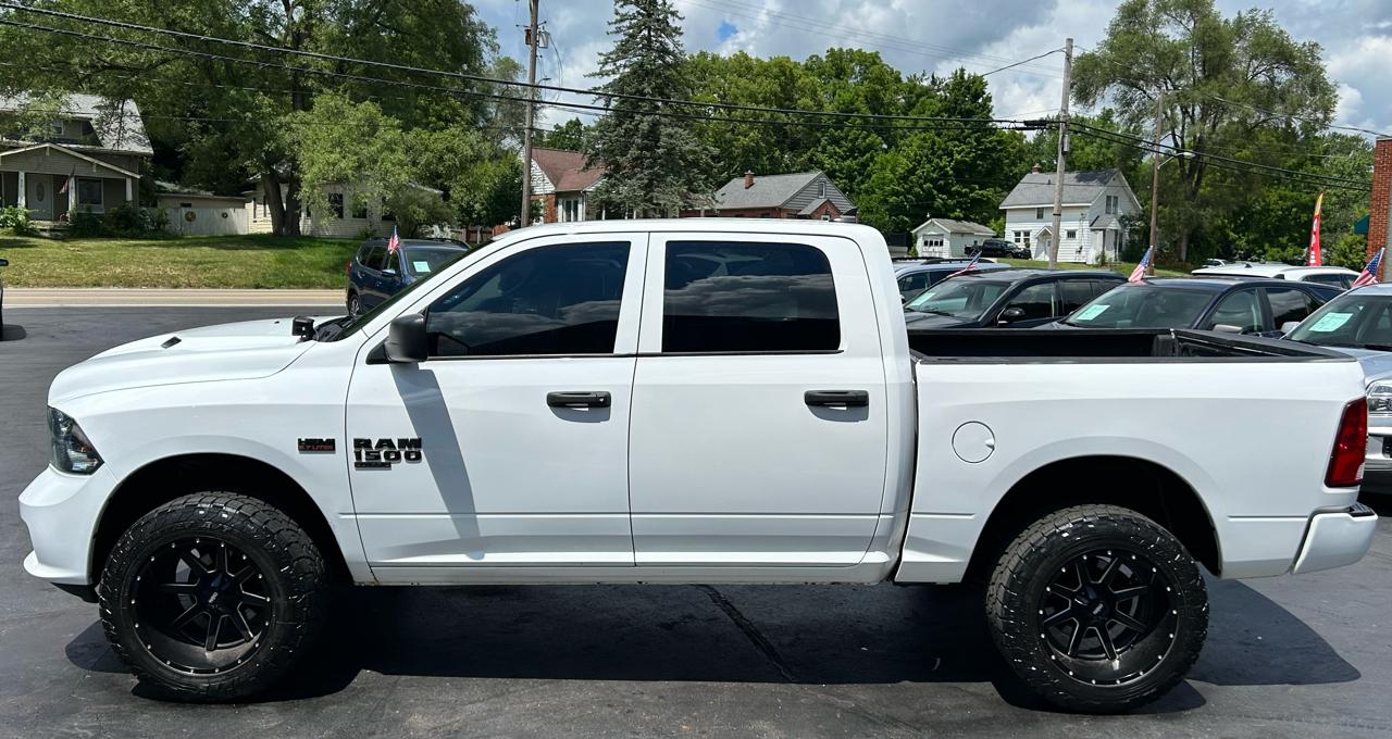 RAM 1500 Classic Express 4x4 Crew Cab 5'7" Box 2019