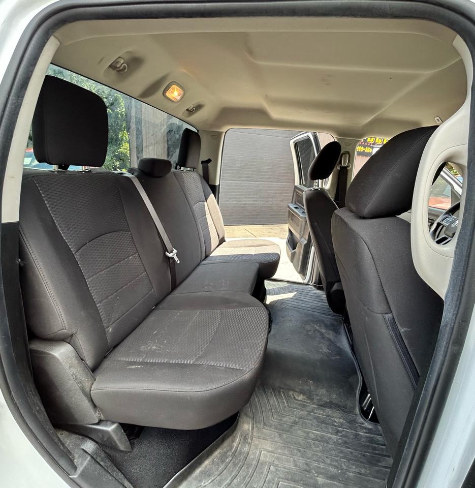 RAM 1500 Classic Express 4x4 Crew Cab 5'7" Box 2019