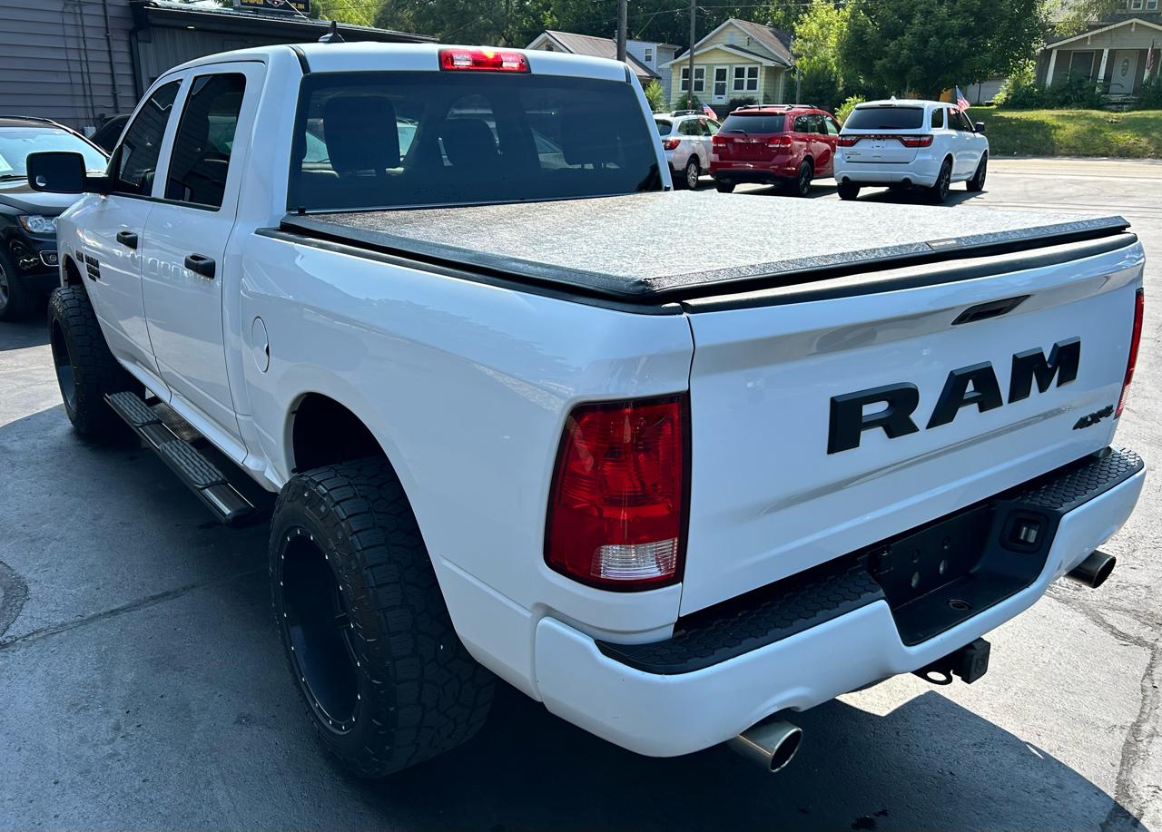 RAM 1500 Classic Express 4x4 Crew Cab 5'7" Box 2019