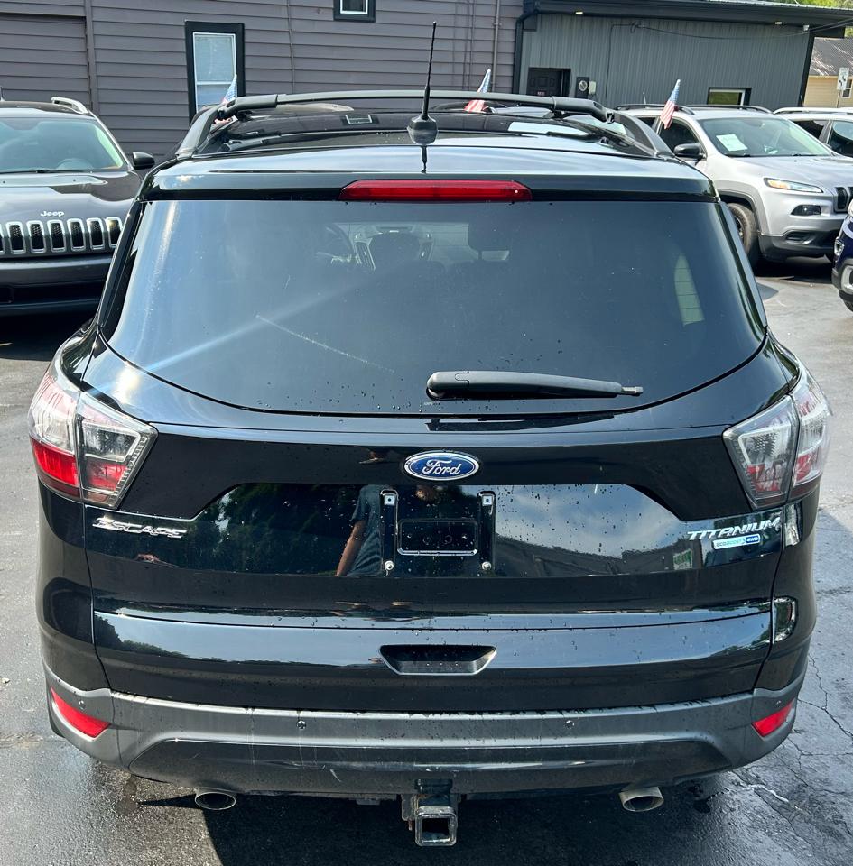 Ford Escape Titanium 4WD 2017
